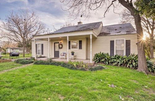Martindale Casa | Riverfront Martindale House with 2 Covered Decks