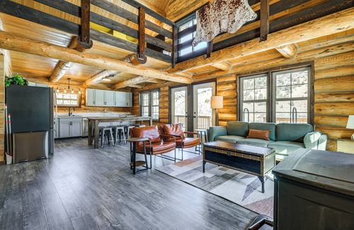 Beaverhead County Cabina | Riverfront Montana Log Cabin w/Mountain Views!