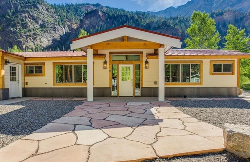 Ouray Casa | Riverfront Ouray Vacation Home about 1 Mi to Downtown!
