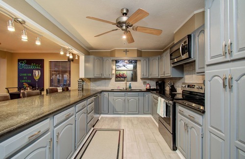 Barrett Casa | Riverfront Retreat Getaway