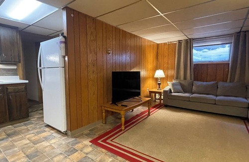 Fairbanks Apartamento | Riverfront, super convenient, walk to cultural/dining centers, well kept, comfy