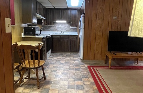 Fairbanks Apartamento | Riverfront, super convenient, walk to cultural/dining centers, well kept, comfy