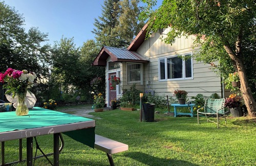Fairbanks Apartamento | Riverfront, super convenient, walk to cultural/dining centers, well kept, comfy