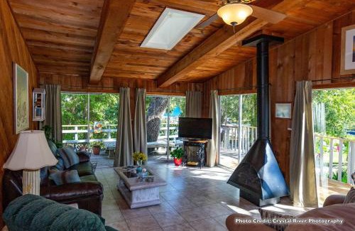 Homosassa Cabina | Riverfront Treetop Bungalow