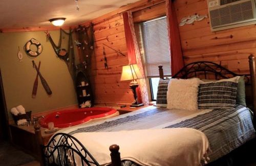 Eureka Springs Casa | Riverfront Vacation Rental with Gas Fireplace in Eureka Springs, Arkansas