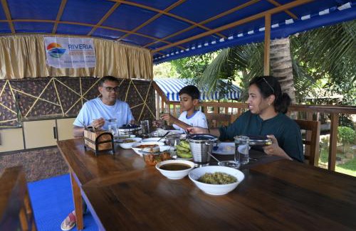 Mankombu Alquiler De Eote | Riveria Caravan Houseboat