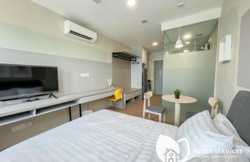 Brickfields Apartamento | Riveria City at KL Sentral by Plush