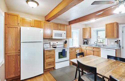 Edwardsburgh/Cardinal Casa | RIVERLEE 5-BEDROOM 3-ACRE WATERFRONT ESCAPE