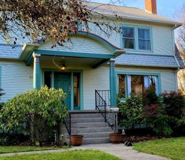 Whiteaker Casa | Riverpath Inn