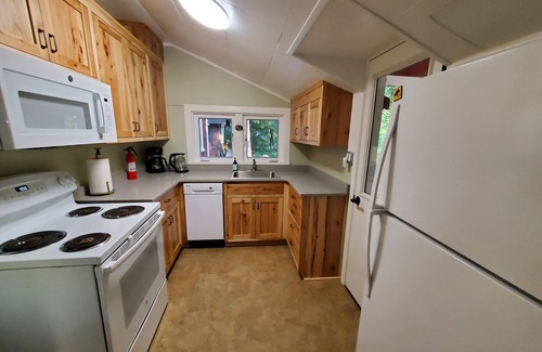 Blue River Cabina | RiverPeace on the McKenzie