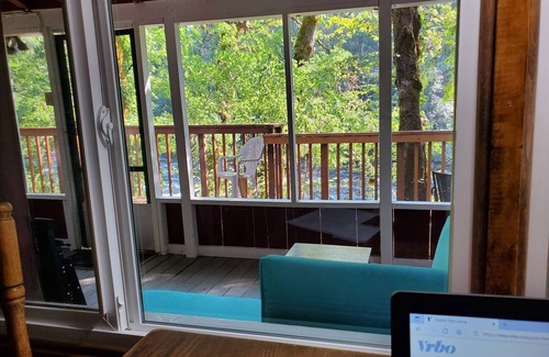 Blue River Cabina | RiverPeace on the McKenzie