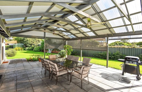 Goolwa South Casa | Riverport Retreat - Pet Friendly, close to the river, free Wifi + linen included