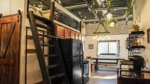 Niles Apartamento | Rivers Edge Lofts - Unit 1