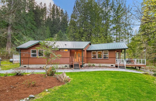 Issaquah Casa | Rivers Edge Retreat Seattle - Near Snoqualmie Pass Ski Area