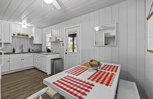 Strawberry Casa | Rivers Resort Cabin #6