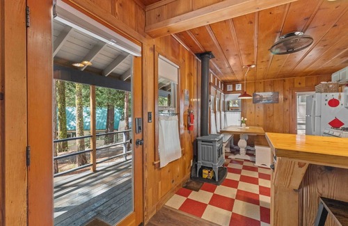 Strawberry Casa | Rivers Resort Cabin #7