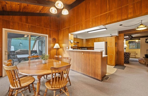 Strawberry Casa | Rivers Resort Cabin #10