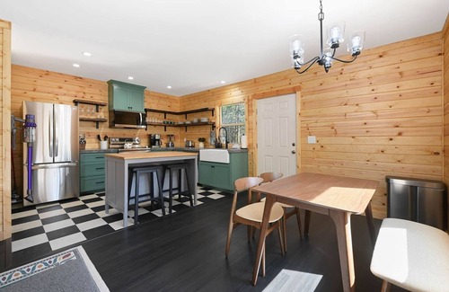 Pinecrest Cabina | Rivers Resort Cabin #1 "Millport"