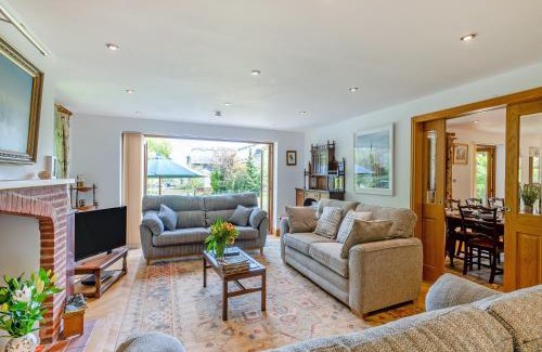 Irstead Casa | Riversdale Cottage
