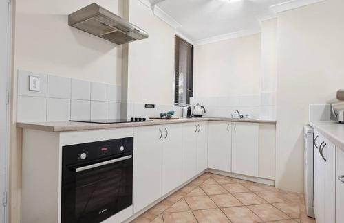 South Perth Apartamento | Riverside 1BR Apartment in South Perth