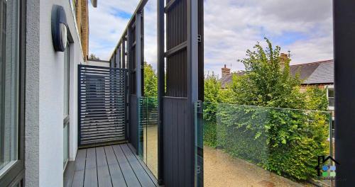 Cambridge Apartamento | Riverside - 2BR & 1BR - Flat Walk to Centre with open Parking