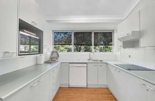 Mossy Point Casa | Riverside 3-Bed Townhouse with Spacious Deck & BBQ