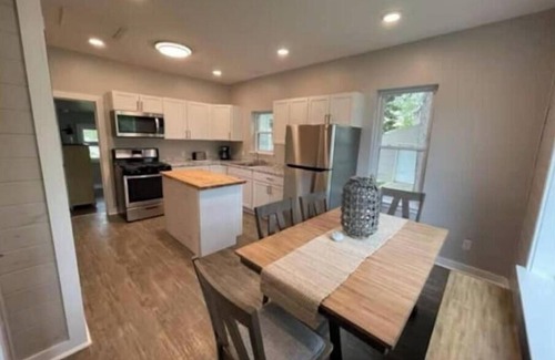 Indian River Casa | Riverside 3BR Retreat Tranquil & Family-Friendly