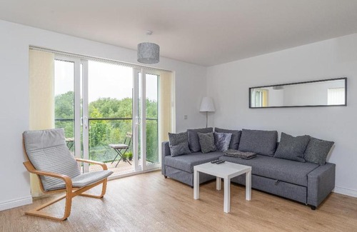 Bedford Apartamento | Riverside Balcony Apartment With Parking