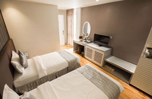 Hai Ba Trung Hotel | Riverside Boutique Hotel