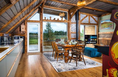 Blaskogabyggd Casa | Riverside Cabin - Hot Tub, Fishing and Relaxing Escape
