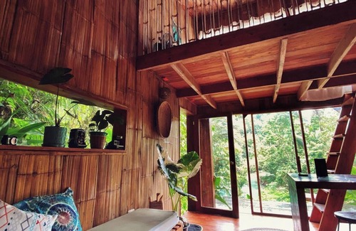 Lazi Cabina | Riverside Cabin near Cambugahay Falls With kitchen
