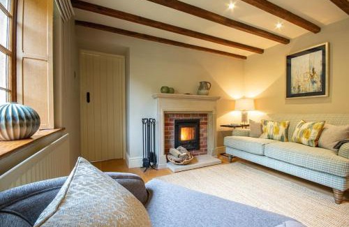 Alstonfield Casa | Riverside Cottage Alstonefield Peak District