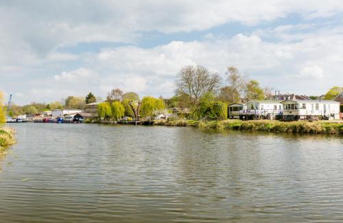 Evesham Casa | Riverside cottage