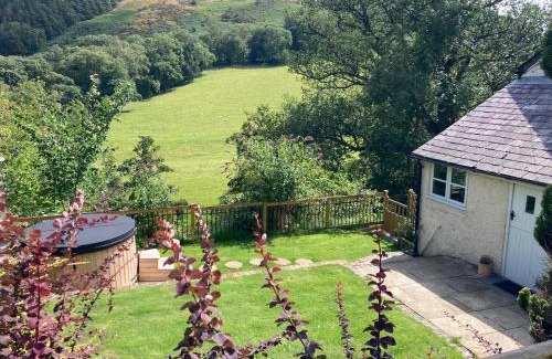Glyn-Dyfrdwy Casa | Riverside Cottage