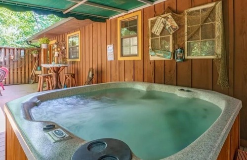 Sevierville Cabina | Riverside Dreamin