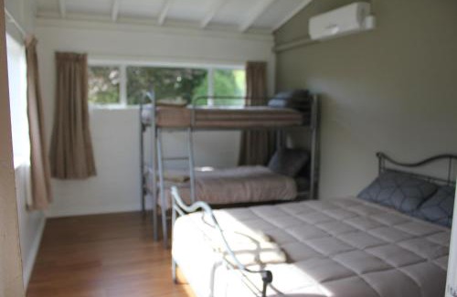 Herbert Cabina | Riverside Haven Lodge & Holiday Park