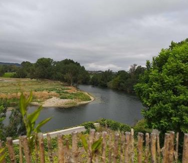 Trebes Cama Y Desayuno | Riverside Home Cottage
