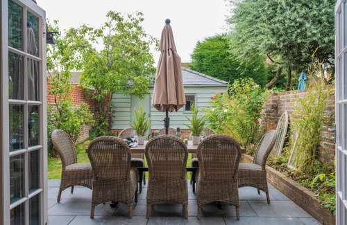 Marlow Casa | Riverside House - A Truly Unique Stay For 8 Guests