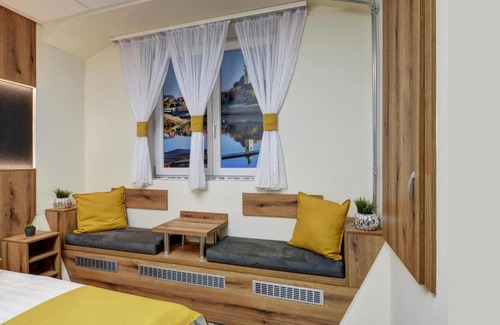 Gyor Casa | Riverside Inn - dunaparti szuterén