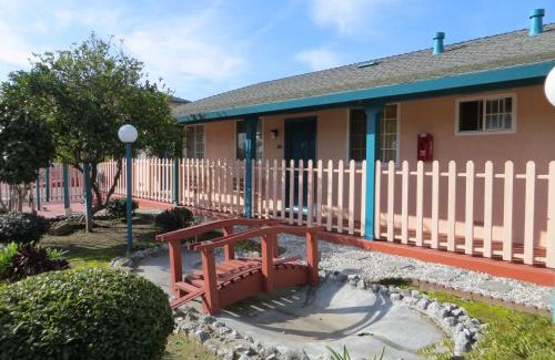 Westside Santa Cruz Hotel | Riverside Inn & Suites Santa Cruz
