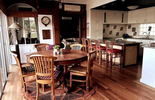 Bicton Casa | Riverside Location near water and Golf Course