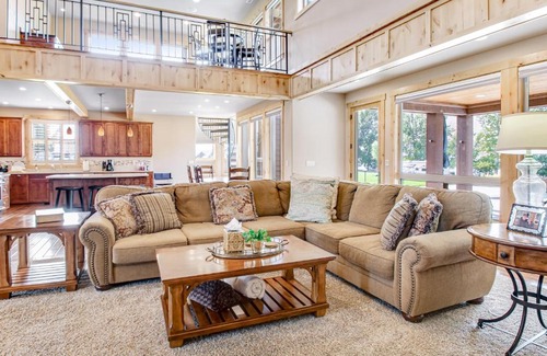Orondo Casa | Riverside Luxury