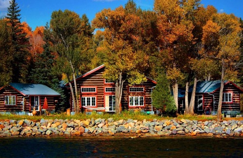 Alpine Village Cabina | Riverside Meadows Cabins