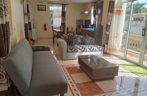 Grand River South East Casa | Riverside Holiday Home