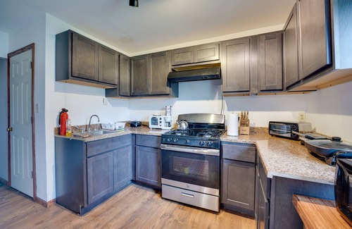Niles Cabaña | Riverside Niles Retreat w/ Fire Pit & Grill!