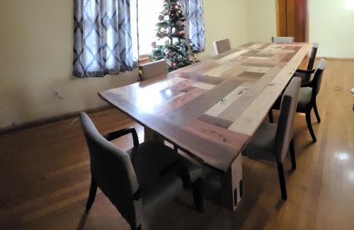 North Tazewell Casa | Riverside Retreat and Arcade