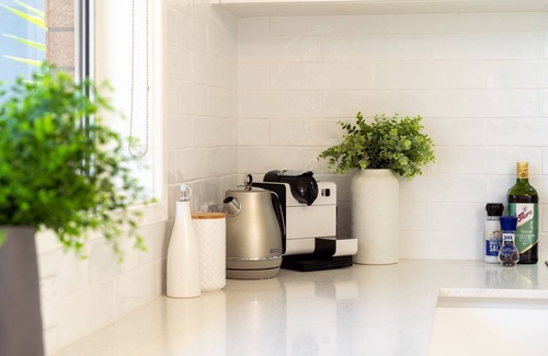 Coolangatta Casa | Riverside Retreat, Coolangatta, near Seven Mile Beach