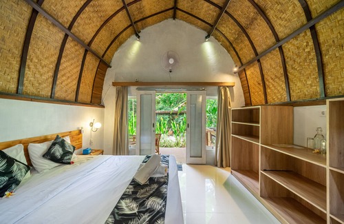 Sukawati Hotel | Riverside Retreat