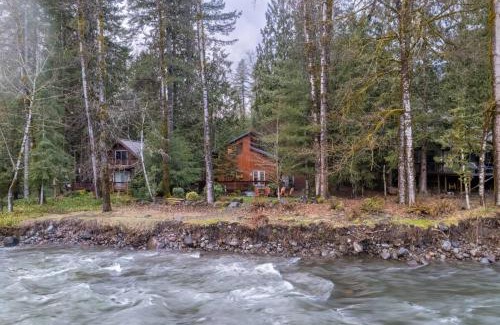 Mount Hood Village Casa | Riverside Retreat