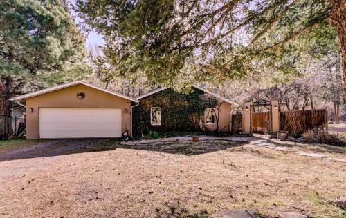 Ruidoso Casa | Riverside Retreat